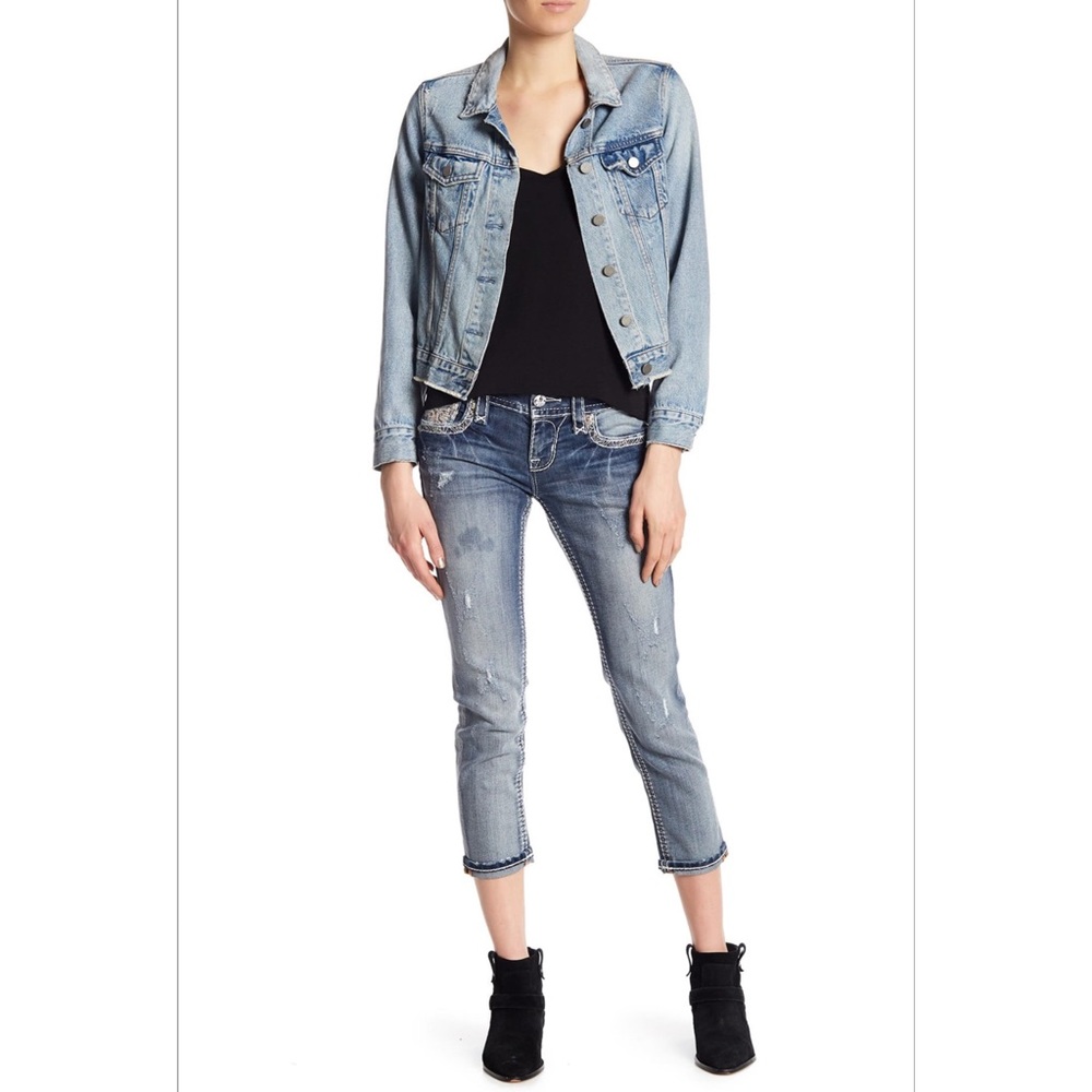 Rock Revival Betty Embroidered Cropped Skinny jean
